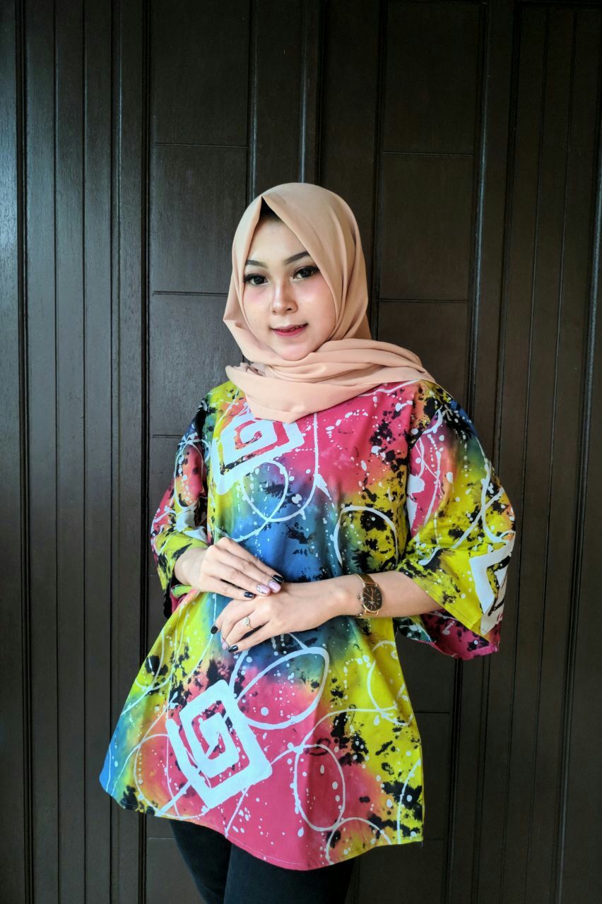 Blouse Wanita Motif Abstrak Cerah / Atasan Wanita / Batik ...